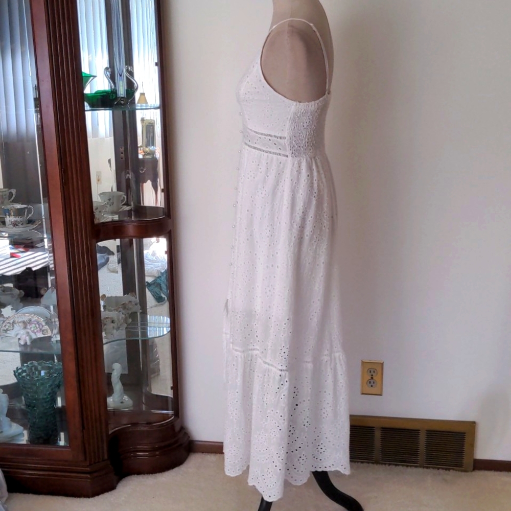 Simplee Dress - Picture 3 of 11